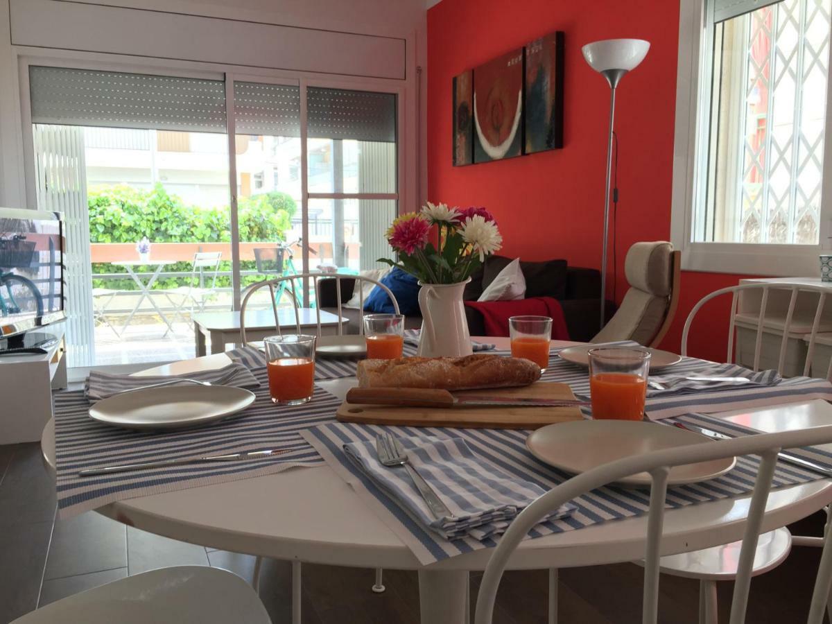 Nice Apartment 80 Meters From The Beach Calafell Buitenkant foto